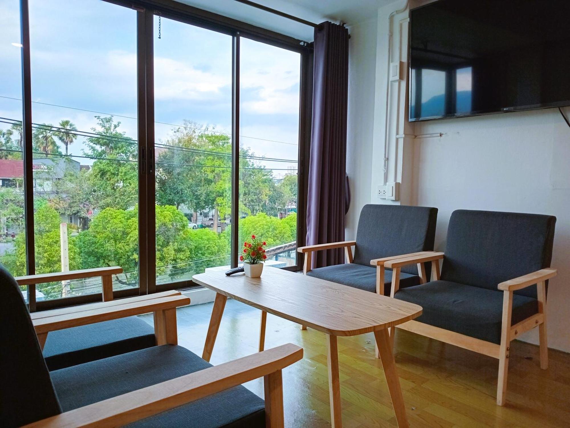Chapter 1 Hostel Hostel