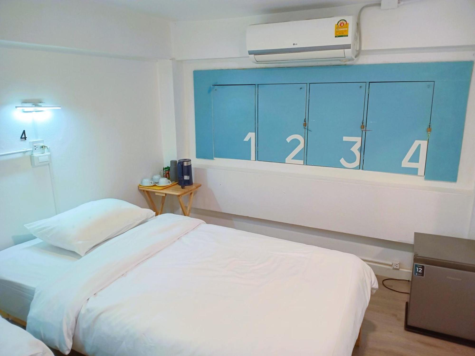 Chapter 1 Hostel Hostel Chiang Mai