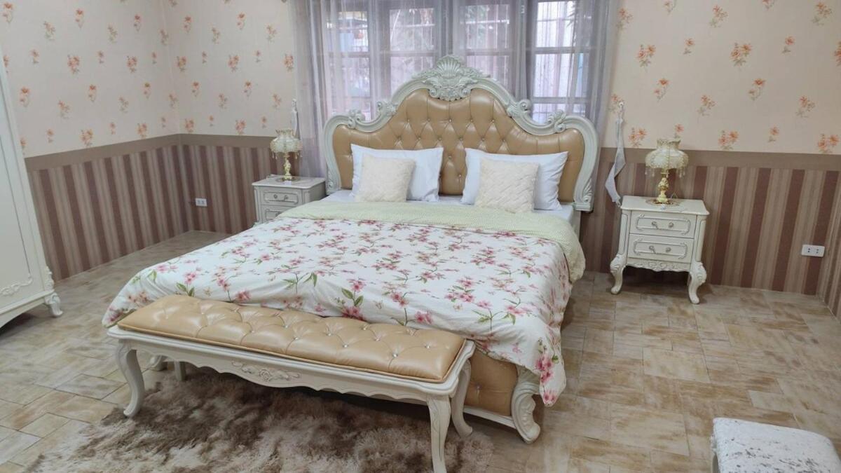 Villa 3 Bedrooms Pool Near *