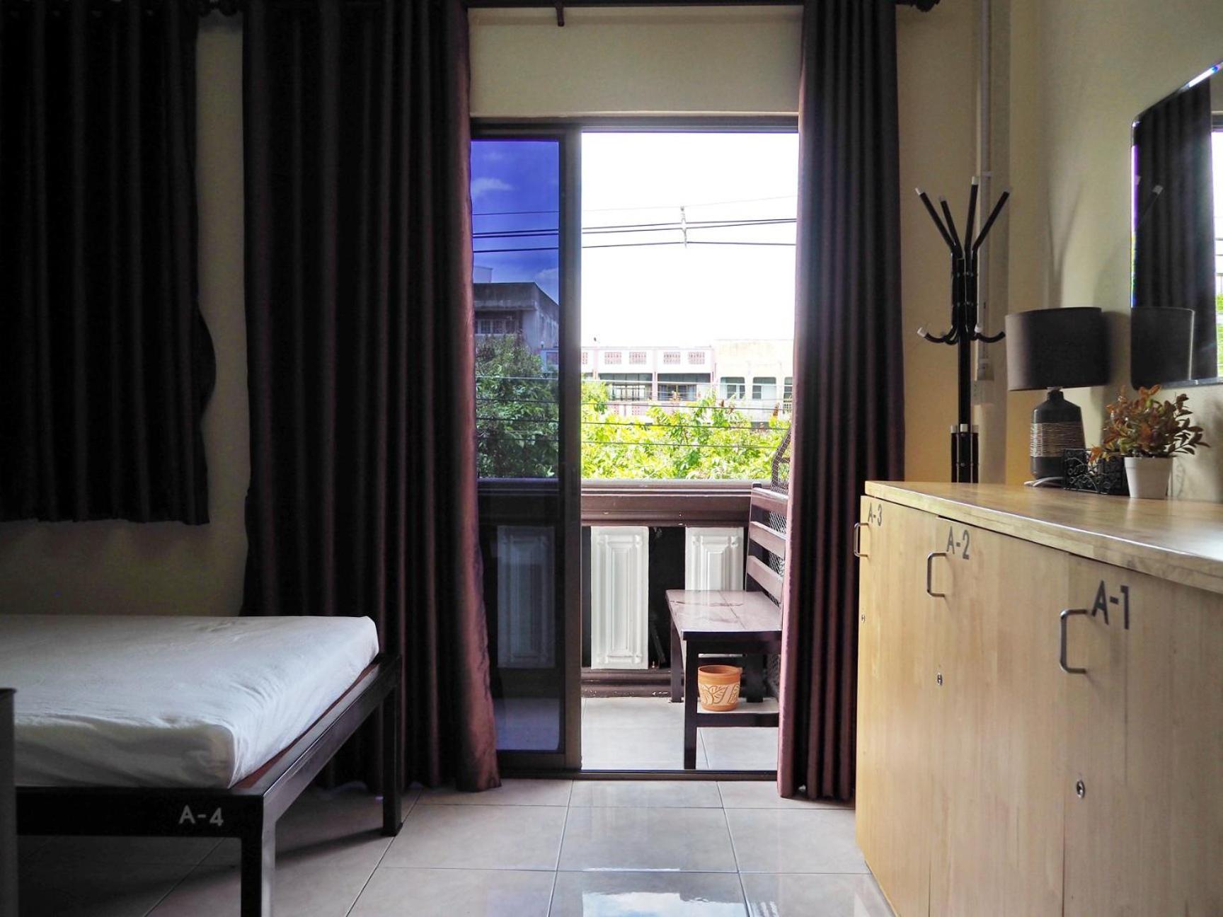 Inncome Hostel *