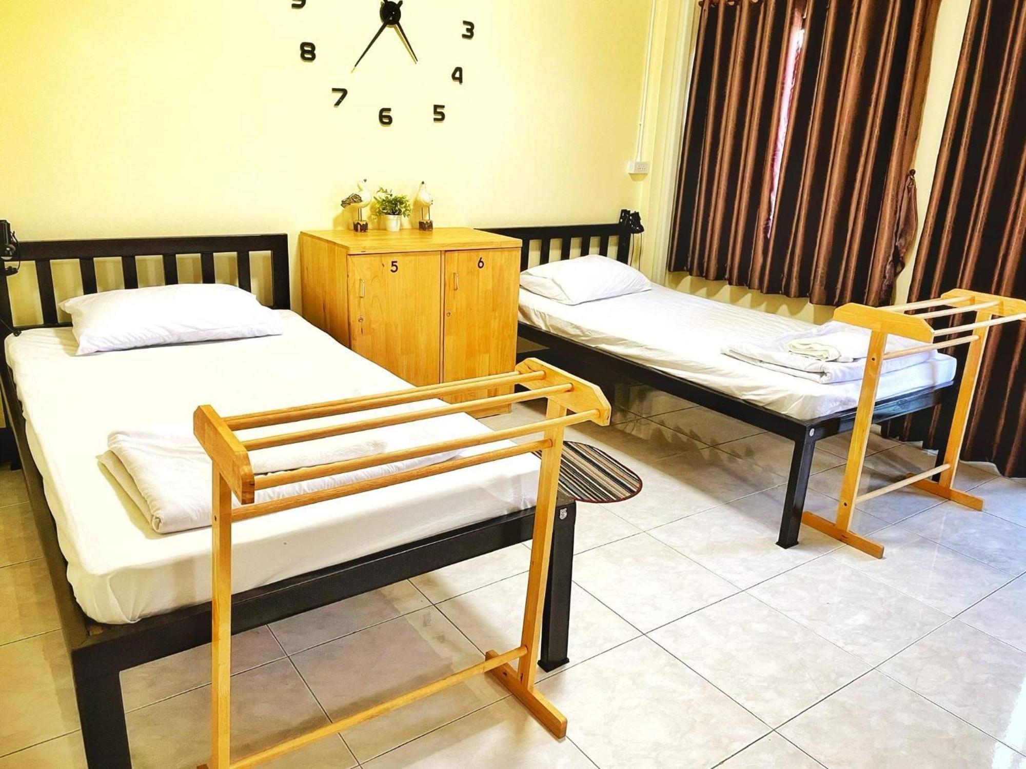 Hostel Inncome