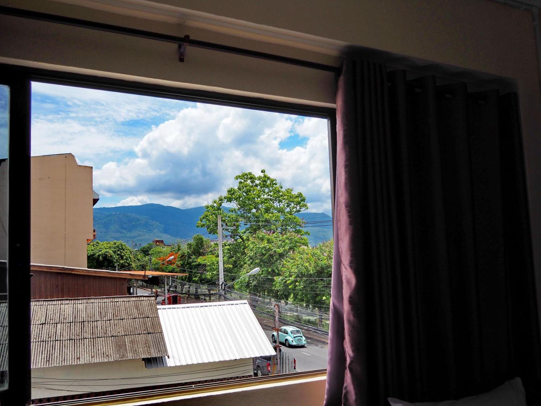 Inncome Hostel Chiang Mai