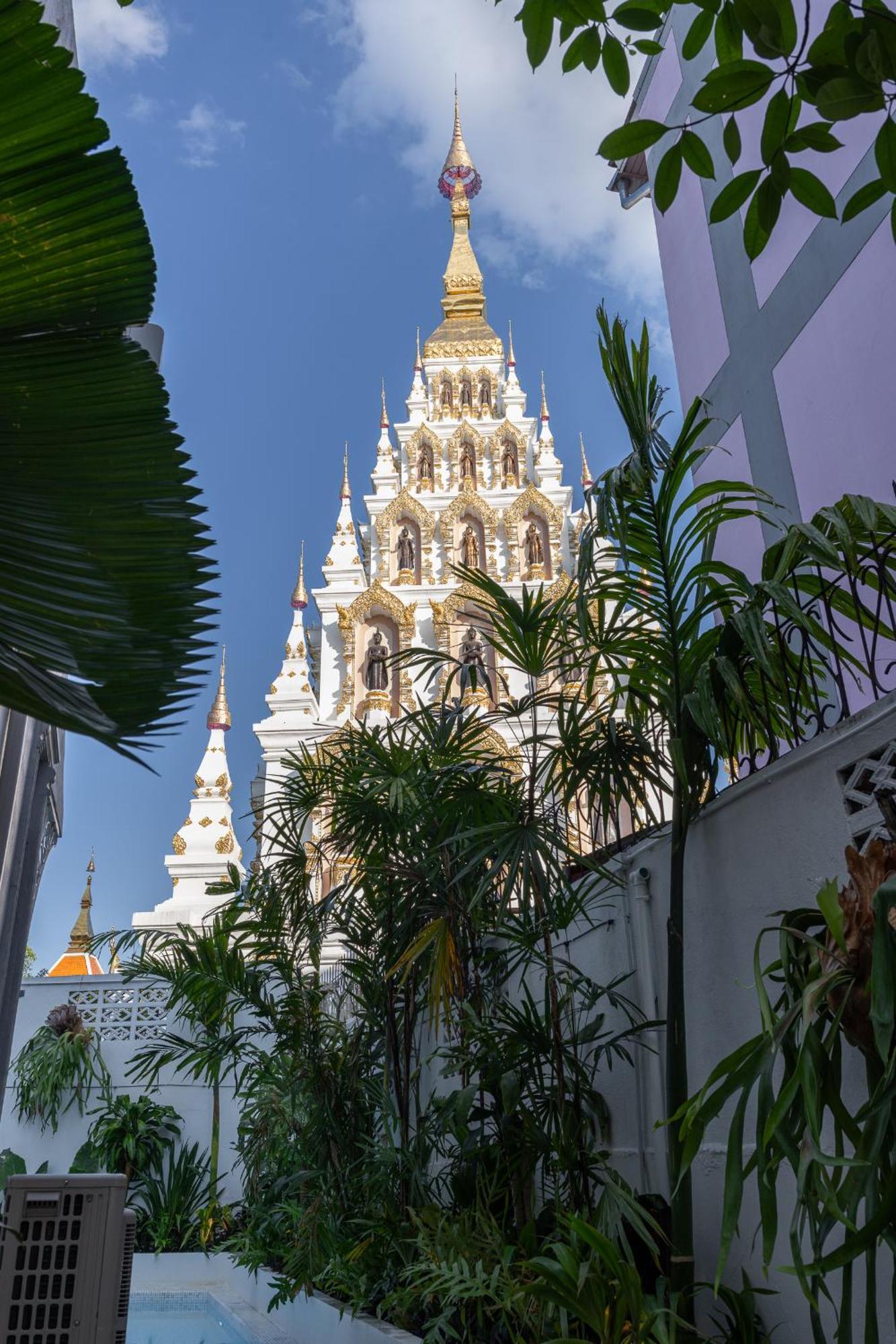 Santitham Pool I 5 Bedrooms I Walkable I Entire * Chiang Mai
