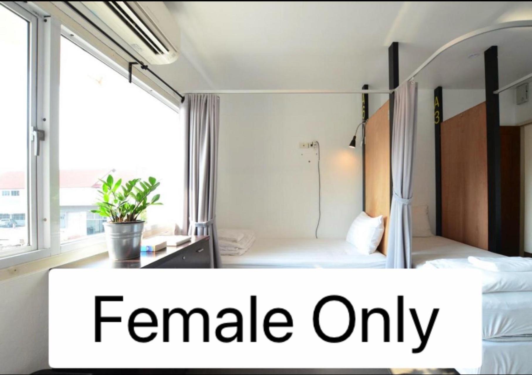 Fav Town Hostel *
