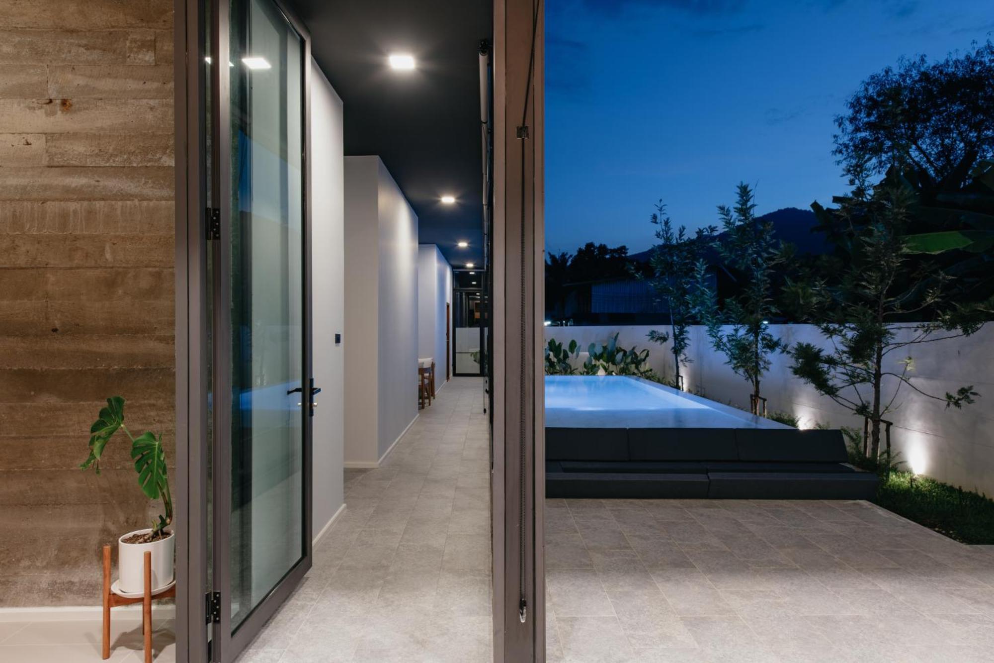 Luxury Pool Modern Style With Mountain View Villa