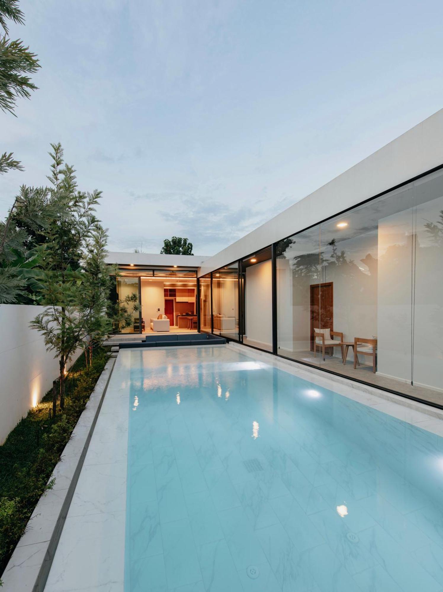 Luxury Pool Modern Style With Mountain View *