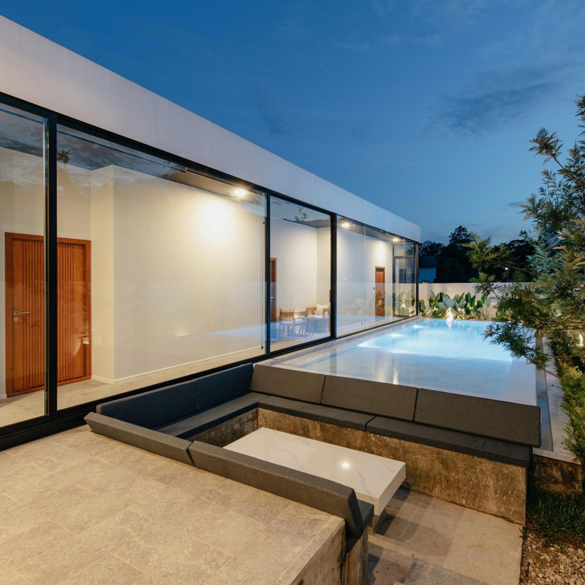 Luxury Pool Modern Style With Mountain View Villa