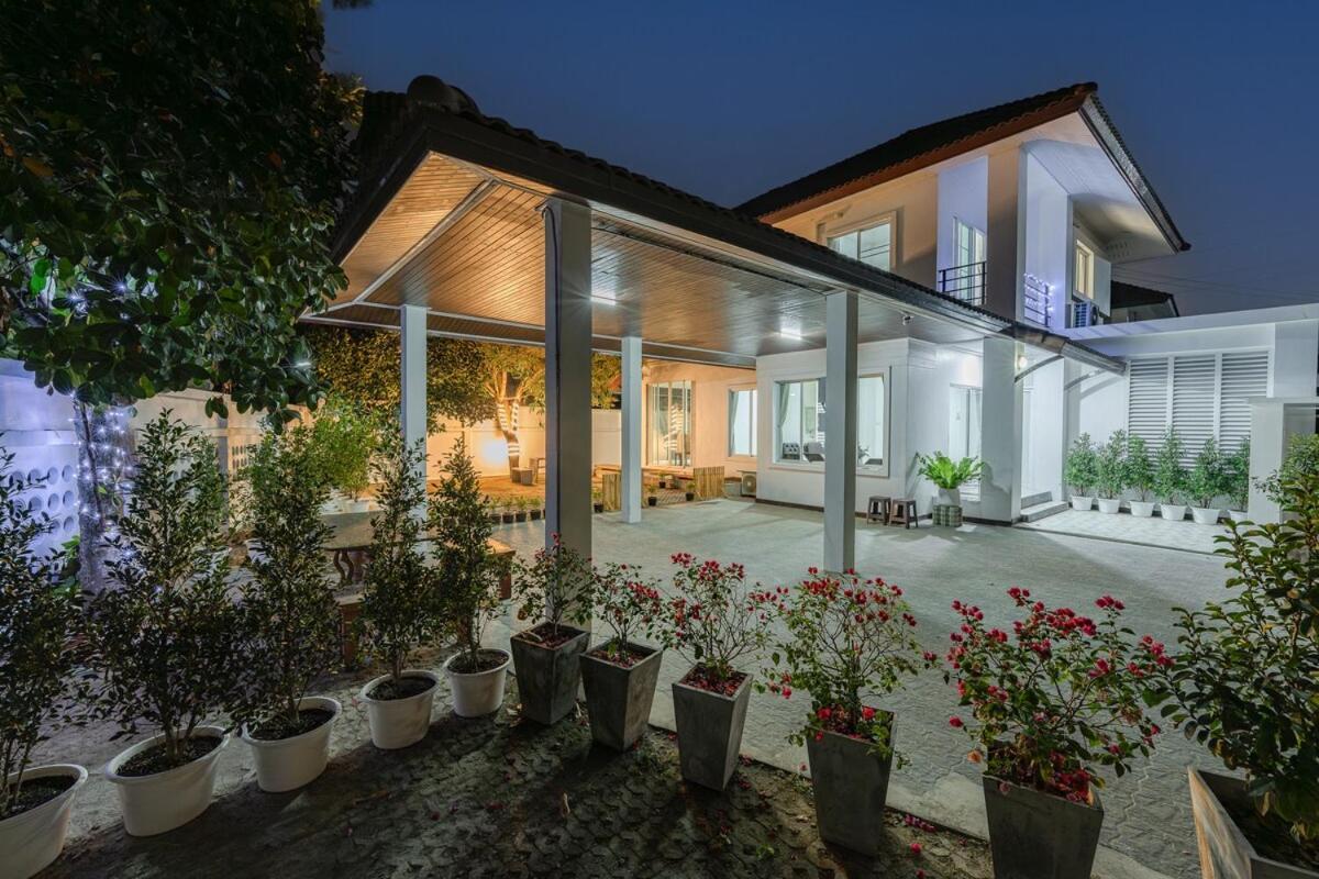 Corner Villa
