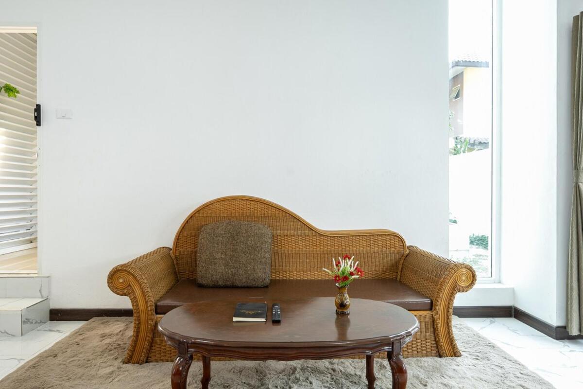Corner Villa *