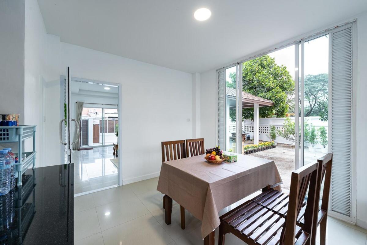 Corner Villa *