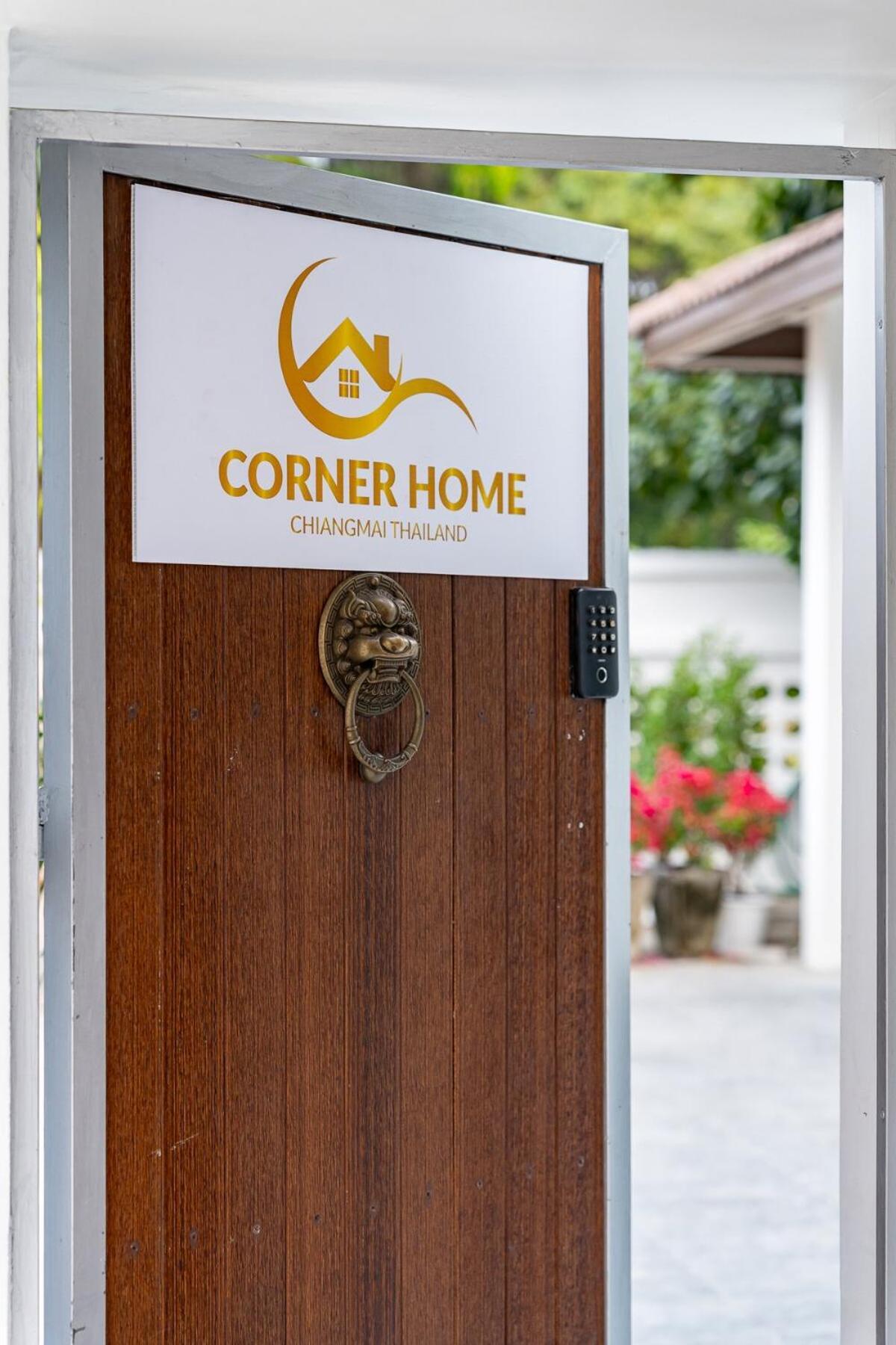 Villa Corner