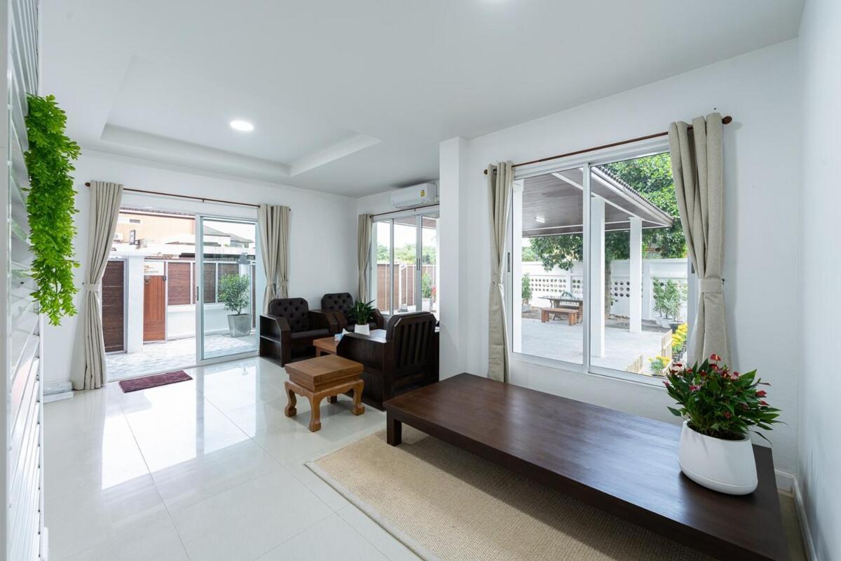 Villa Corner Chiang Mai