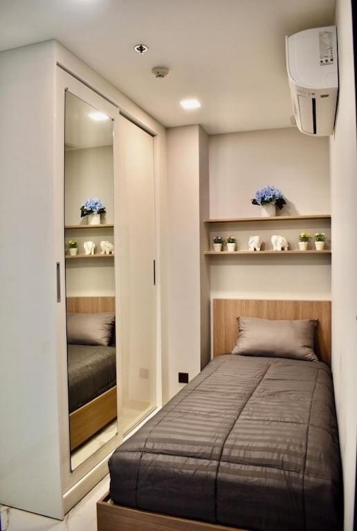Astra Sky River 5 Stars Pool Sauna Gym Apartment