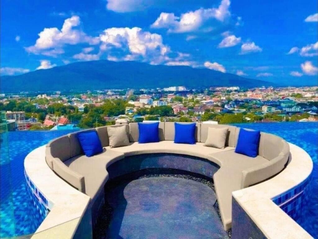 Astra Sky River 5 Stars Pool Sauna Gym Apartment
