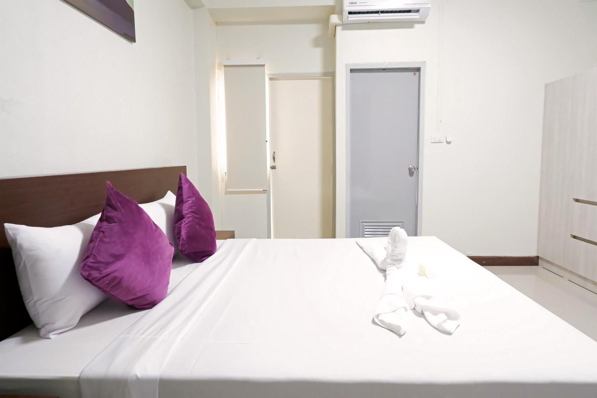 Aparthotel C Extra At Airport