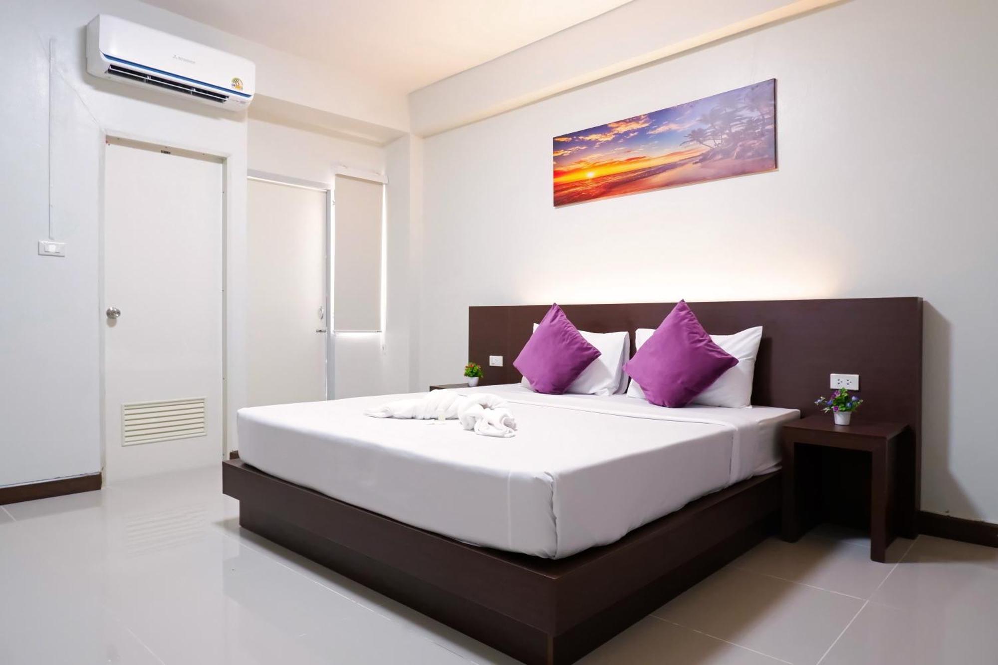 Aparthotel C Extra At Airport *