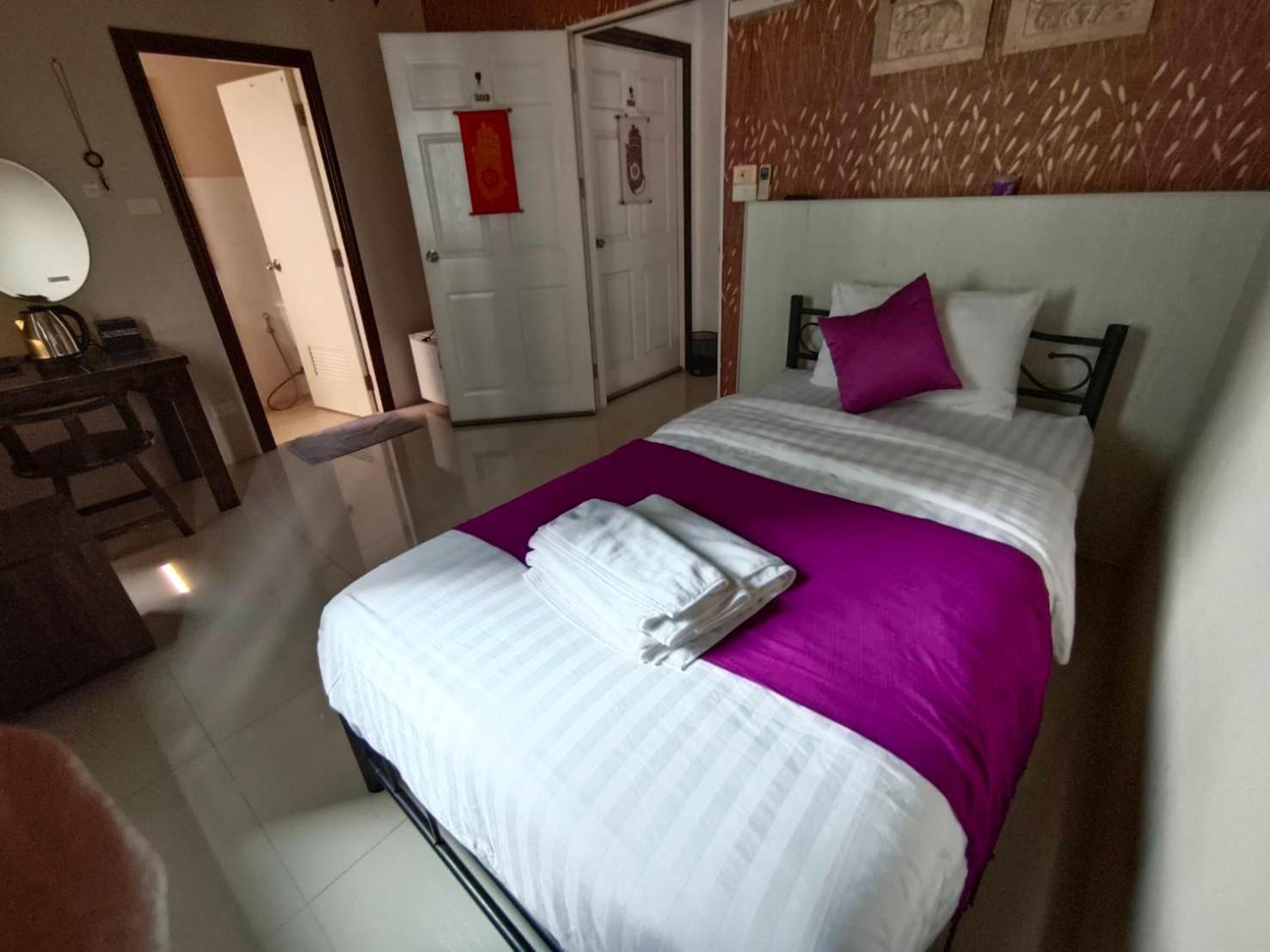Tc House And Cafe Hotel Chiang Mai