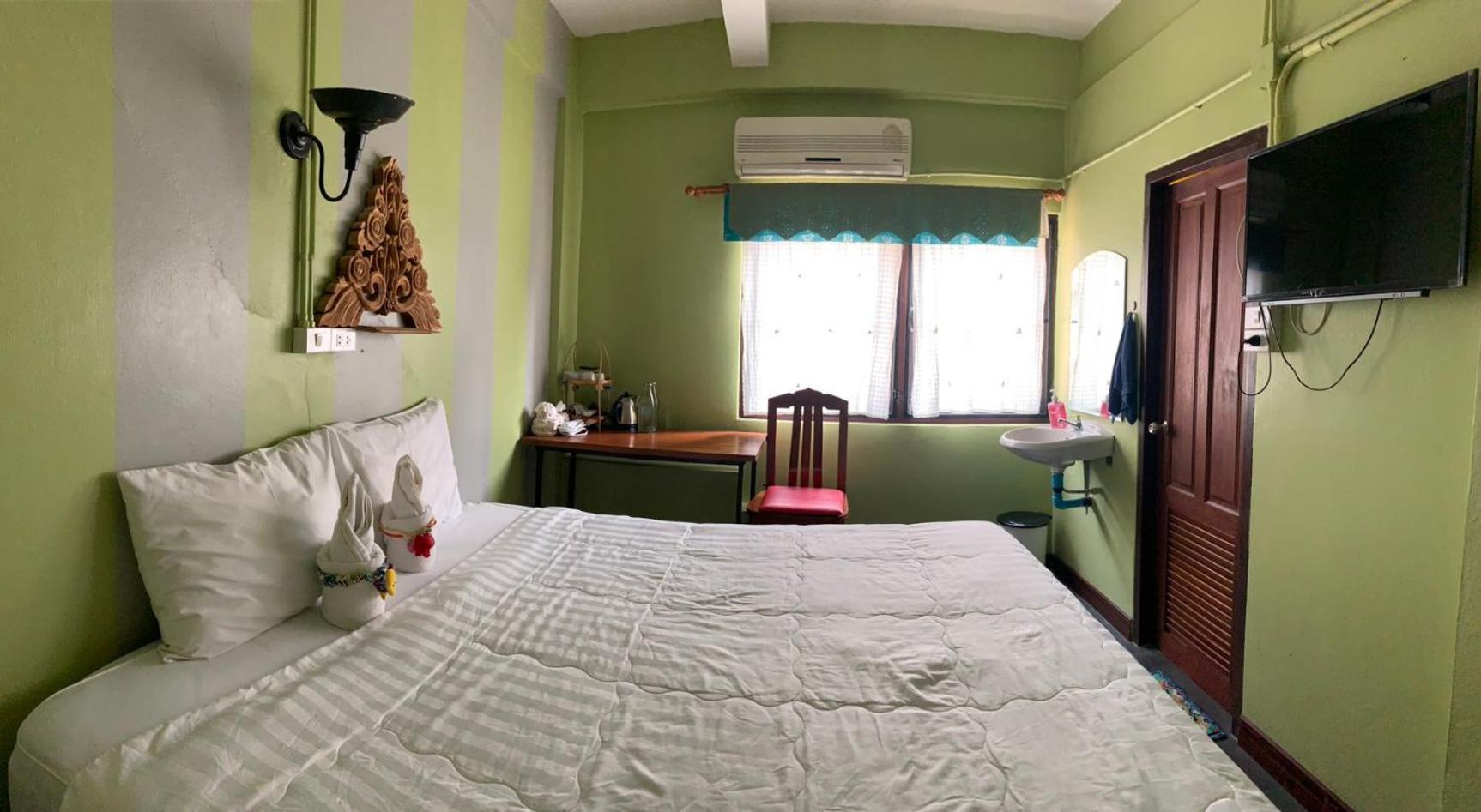 Guest house Retro At Phra Sing *