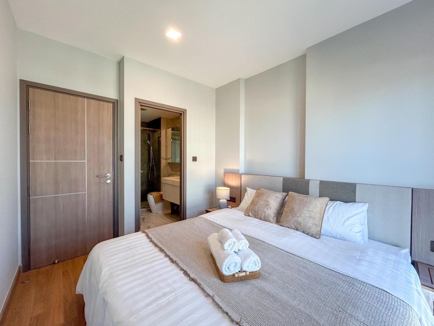 Luxury Astra Sky River Apartment Chiang Mai
