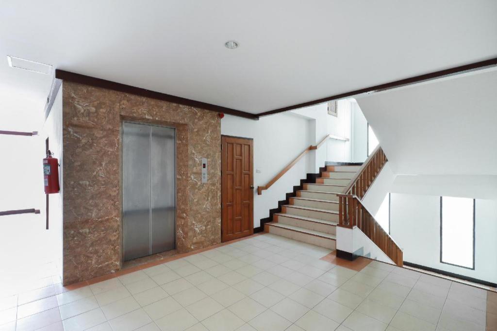 Oyo 794 Mum Hotel