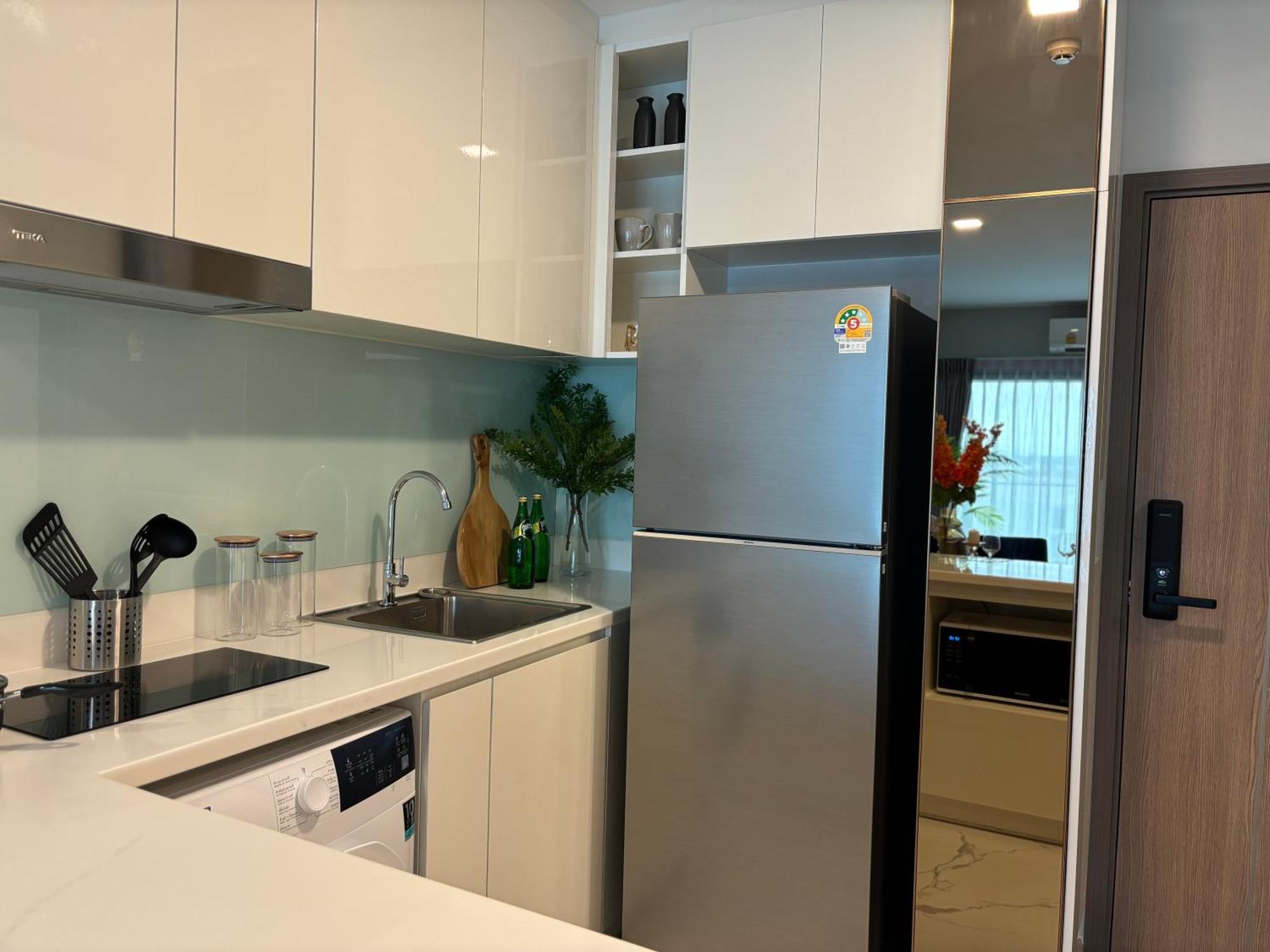 Apartment Astra Sky River 2 Bedroom Rooftop Swimming Pool Gym Centre *