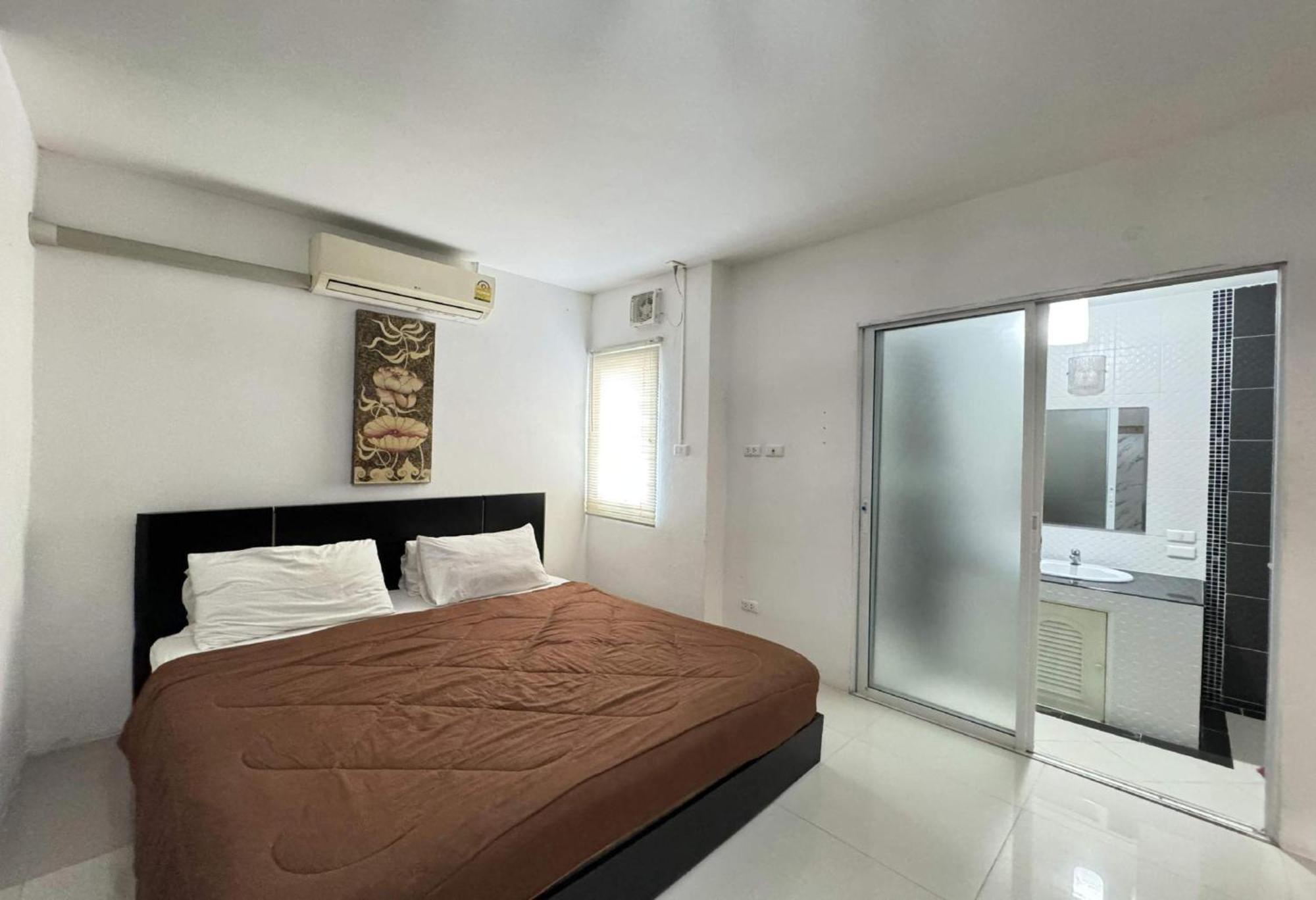 Hotel Collection O Bupamontra Chiangmai 3*