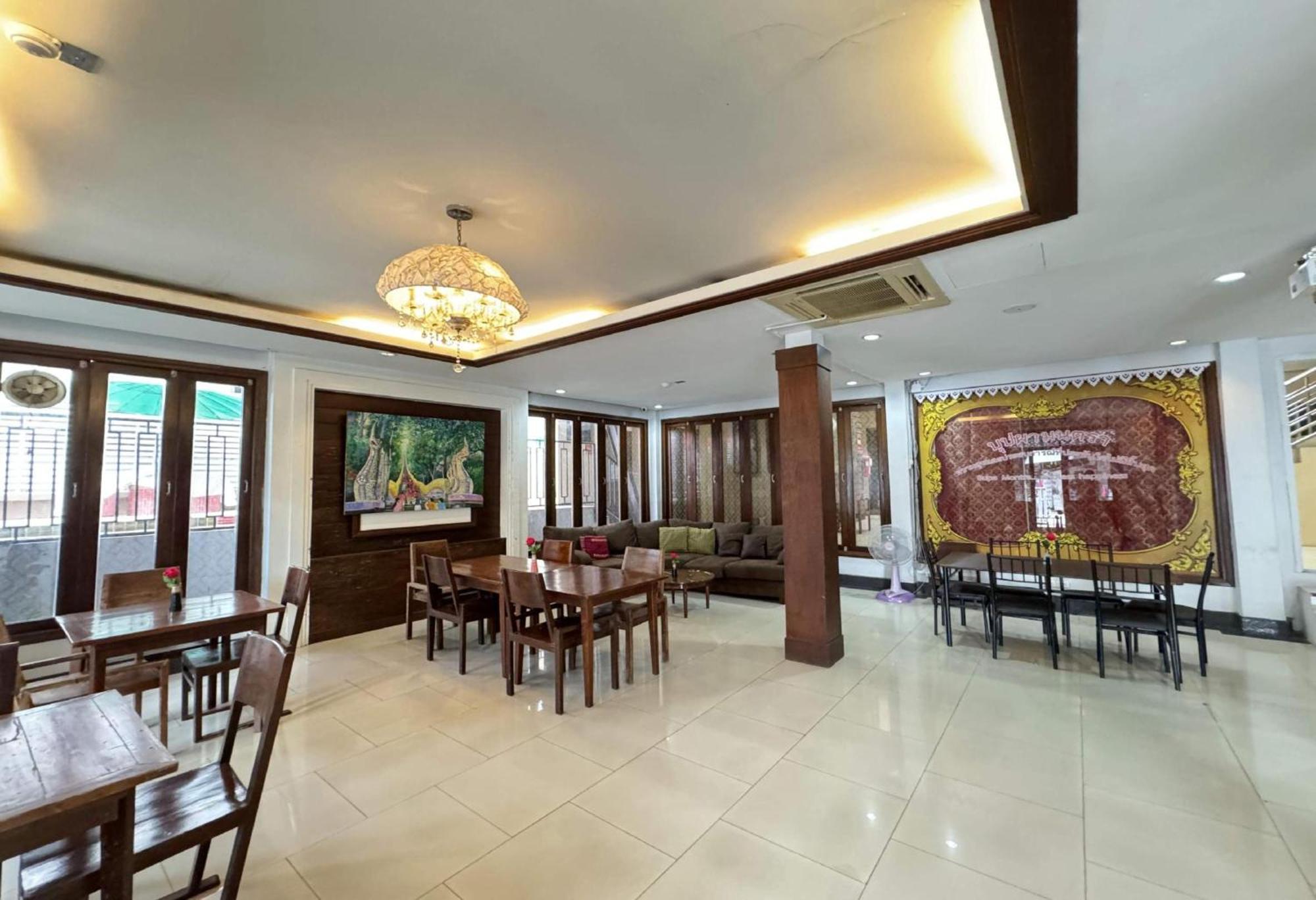 Collection O Bupamontra Chiangmai Hotel