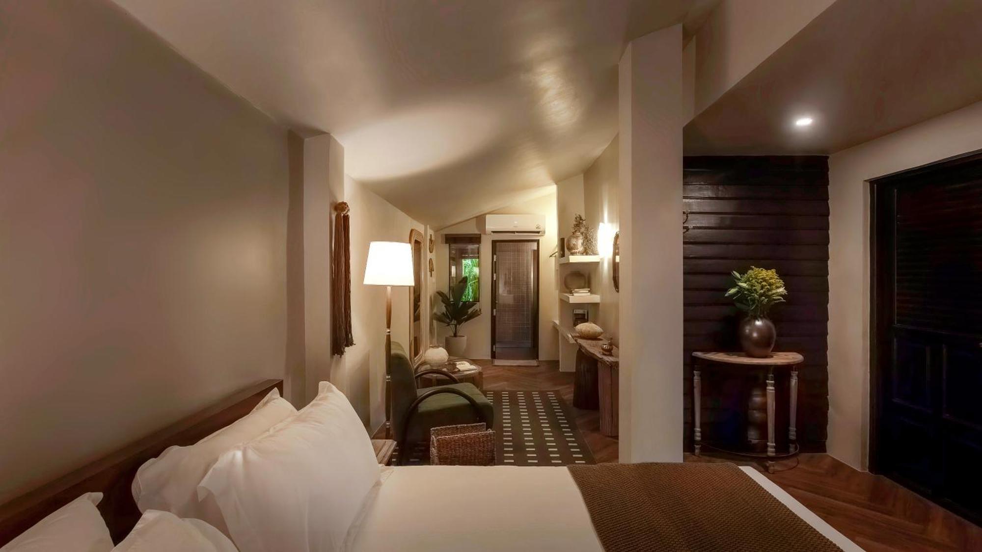 Riverside Private Pool, 7-Bedrooms, Chiang Mai Center, Entire Estate For You - Tanpuri Chiang Mai