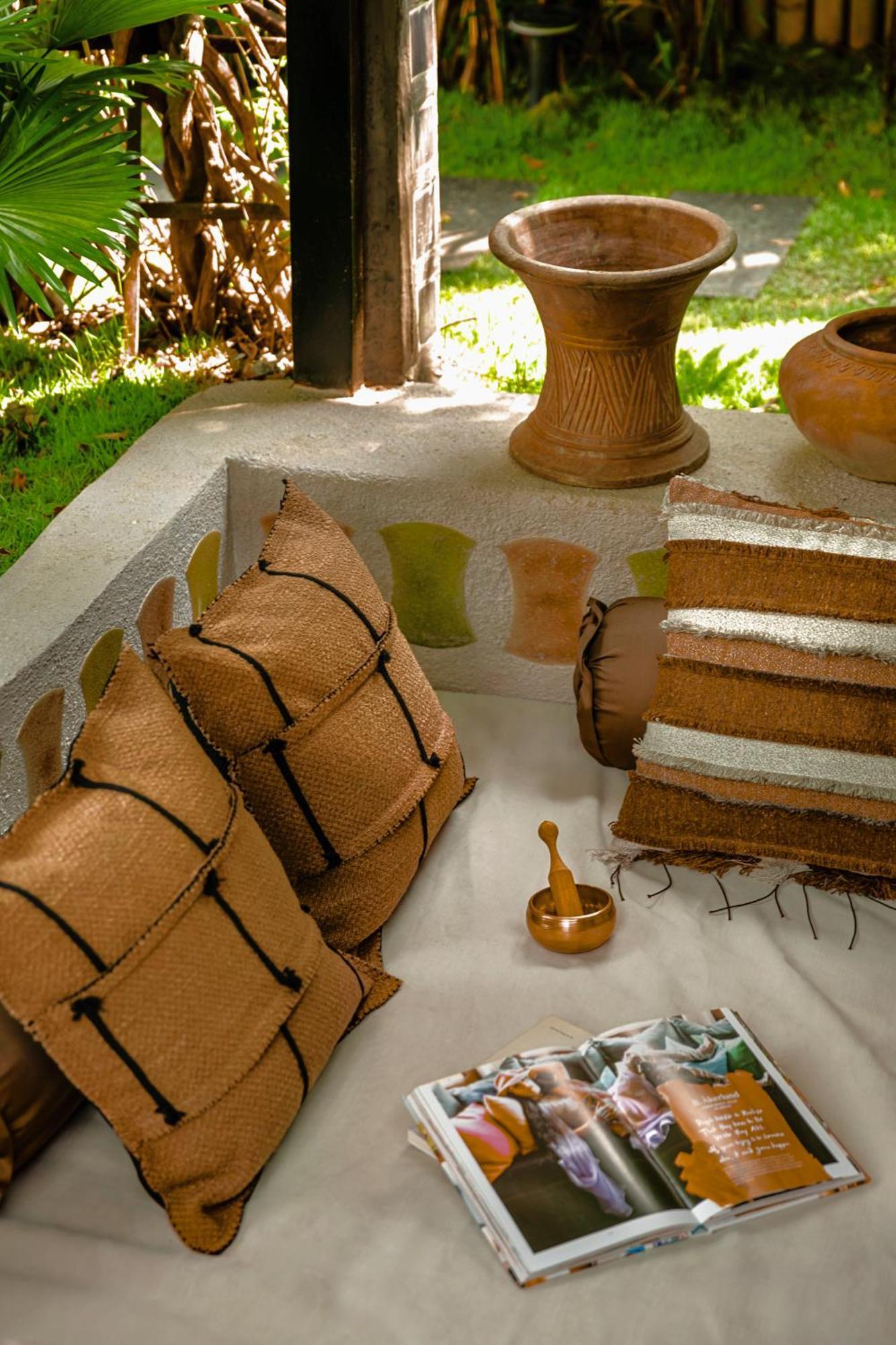 Riverside Private Pool, 7-Bedrooms, Chiang Mai Center, Entire Estate For You - Tanpuri