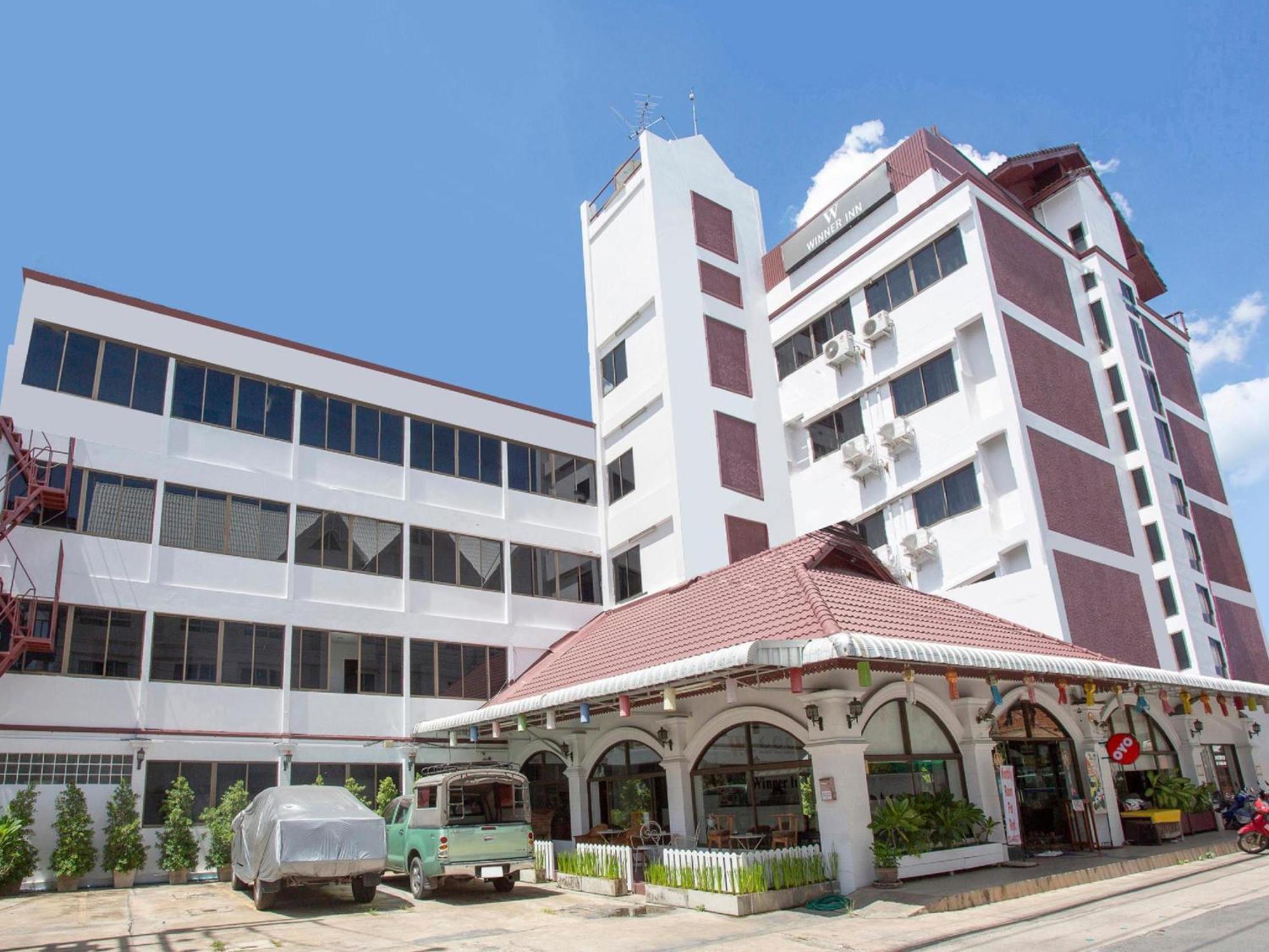 Super Oyo 1096 Winner Hotel