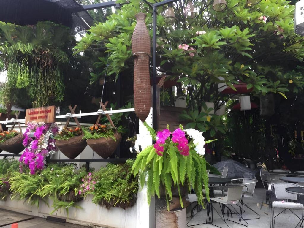 Loghome Boutique Hotel 3*