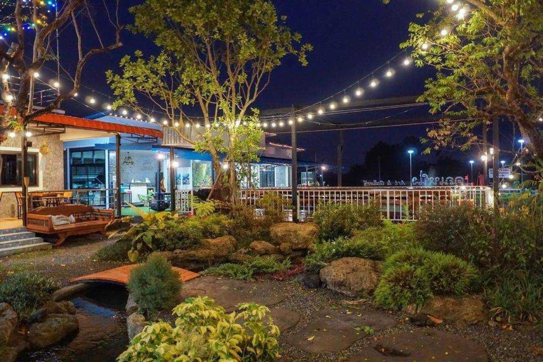 Hotel Oyo 75500 Kuunone Art & Gallery 2*