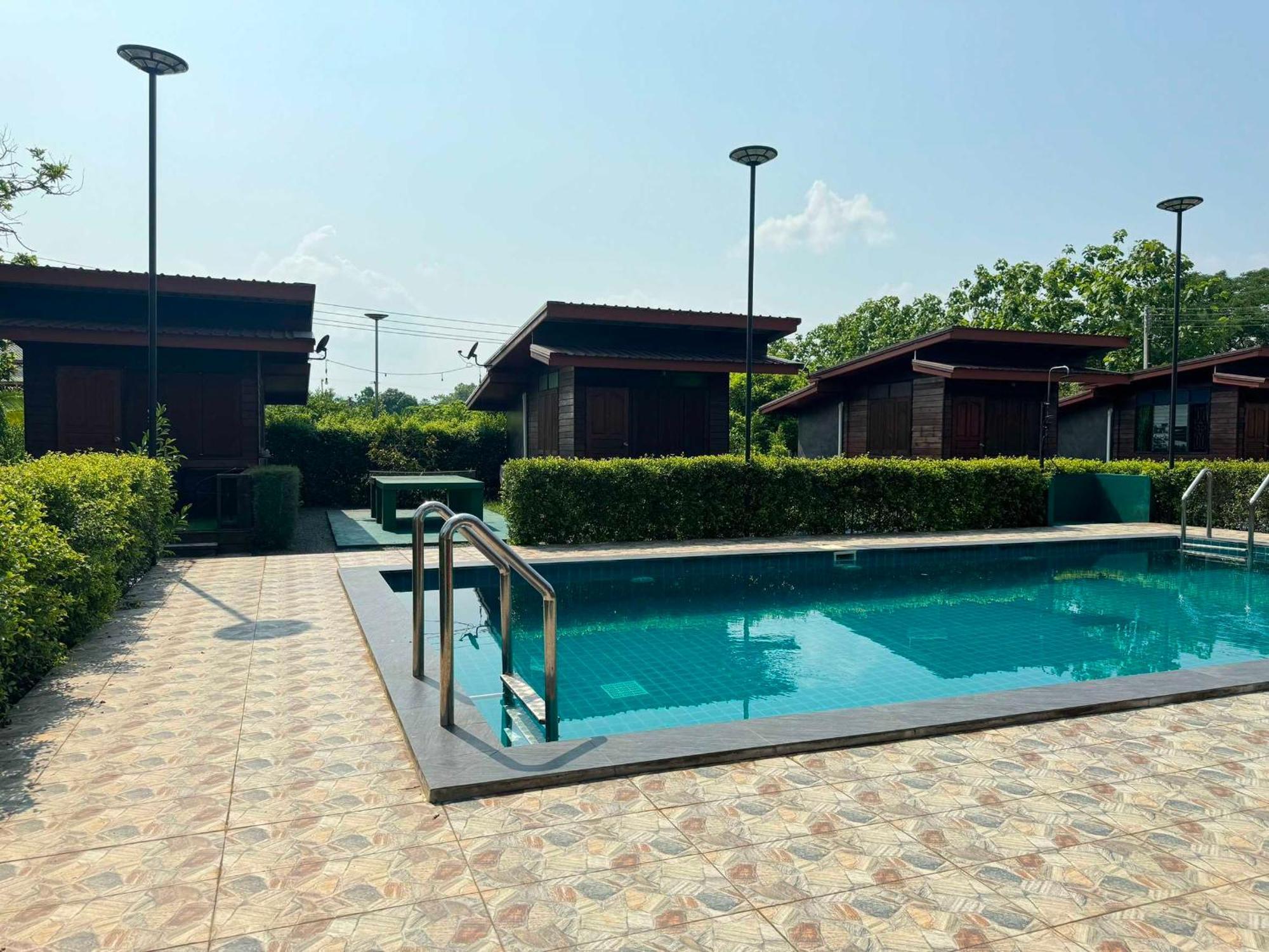 Oyo 75500 Kuunone Art & Gallery Hotel Chiang Mai