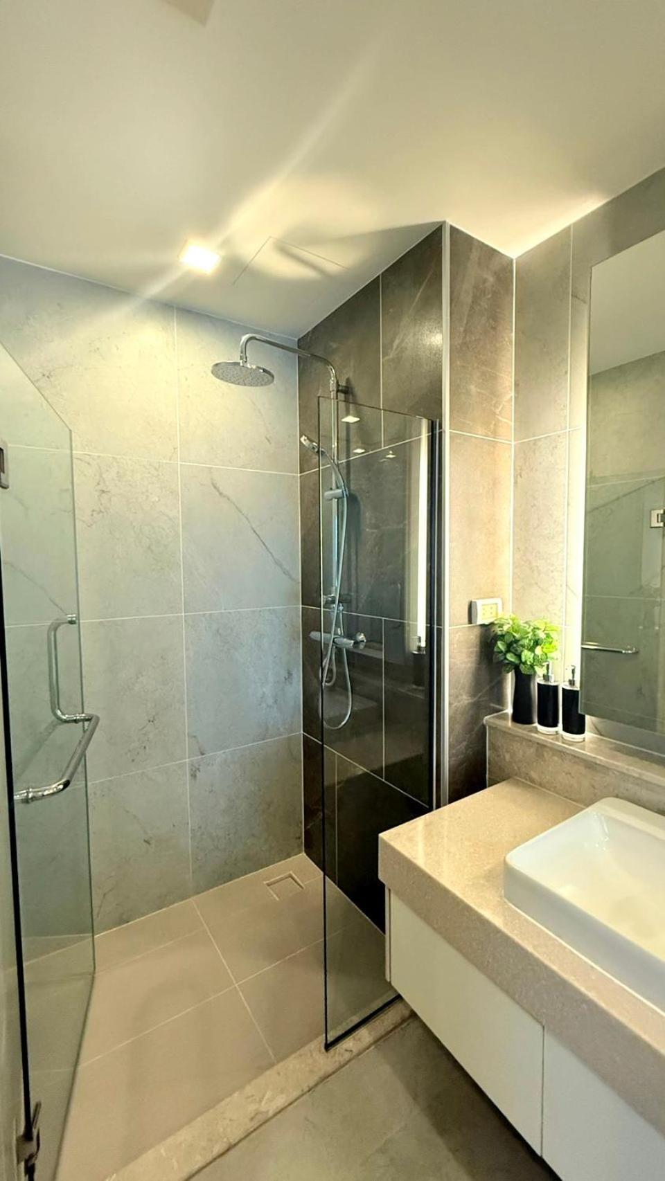 The Astra By Ck Apartment