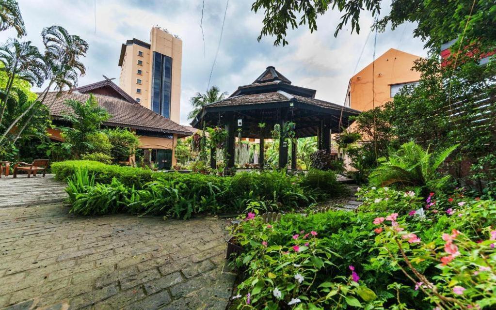 Garden Hotel