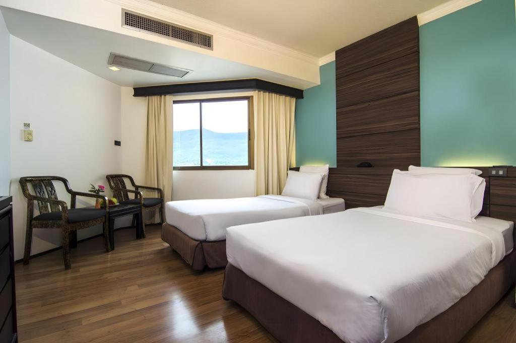 Hotel Holiday Garden Hotel&resort Sha Extra Plus Chiang Mai