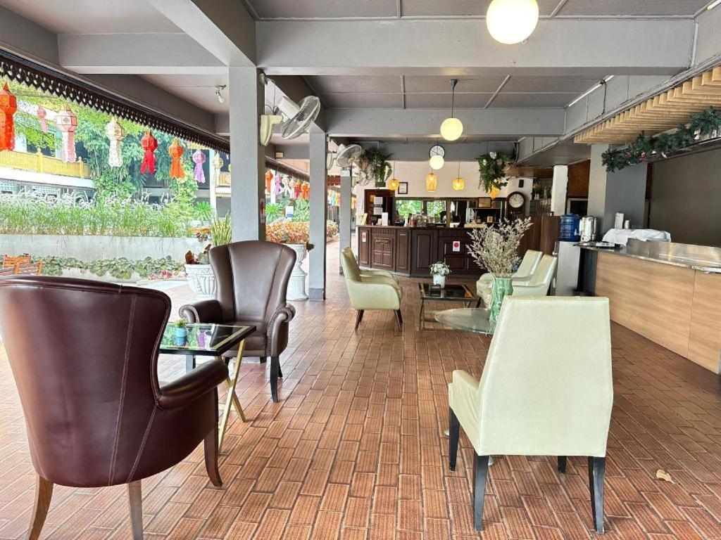 Hotel Collection O Khu Mueang Near Tha Phae Gate Formerly Lai Thai Chiang Mai