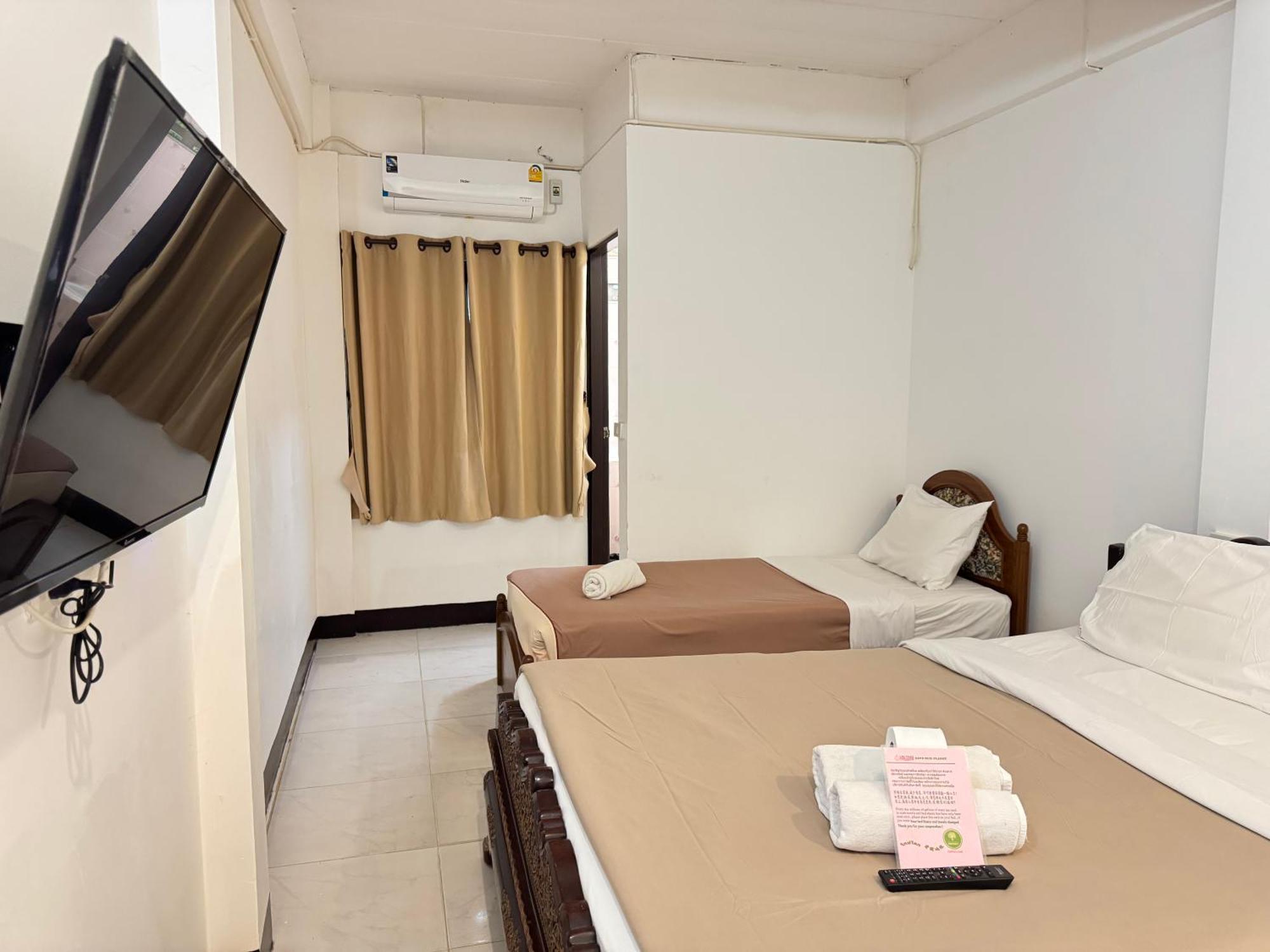 Collection O Khu Mueang Near Tha Phae Gate Formerly Lai Thai Hotel 3*