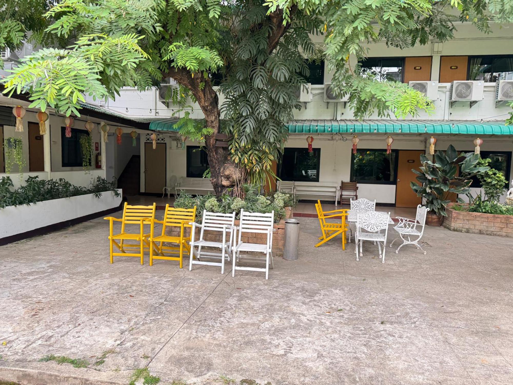 Collection O Khu Mueang Near Tha Phae Gate Formerly Lai Thai Hotel 3*