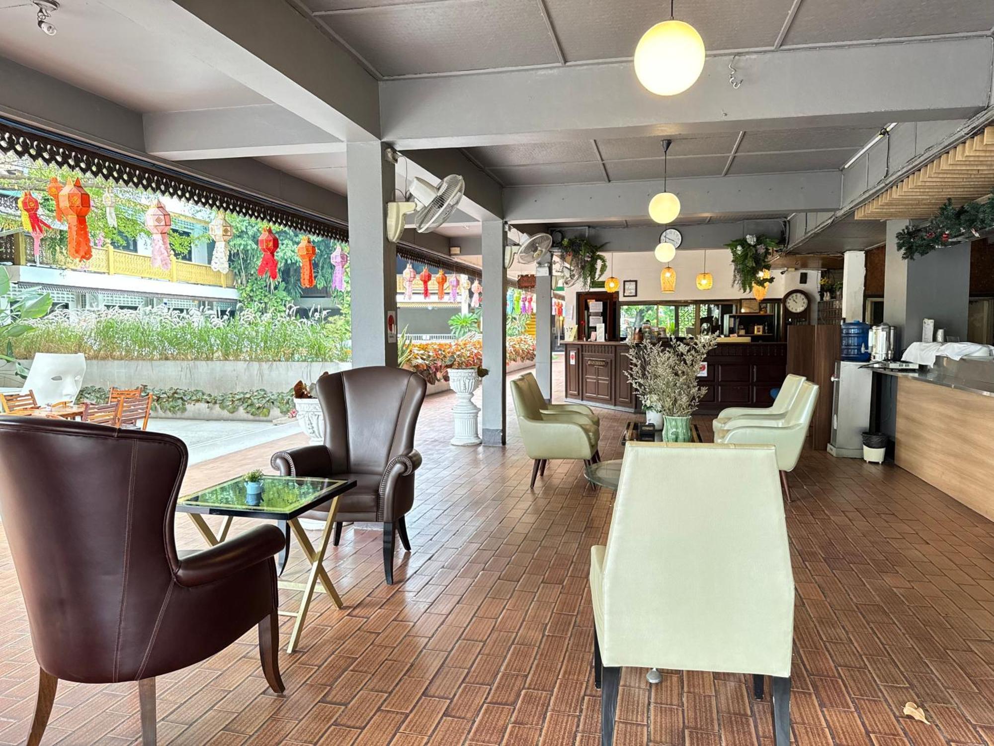 Hotel Collection O Khu Mueang Near Tha Phae Gate Formerly Lai Thai Chiang Mai