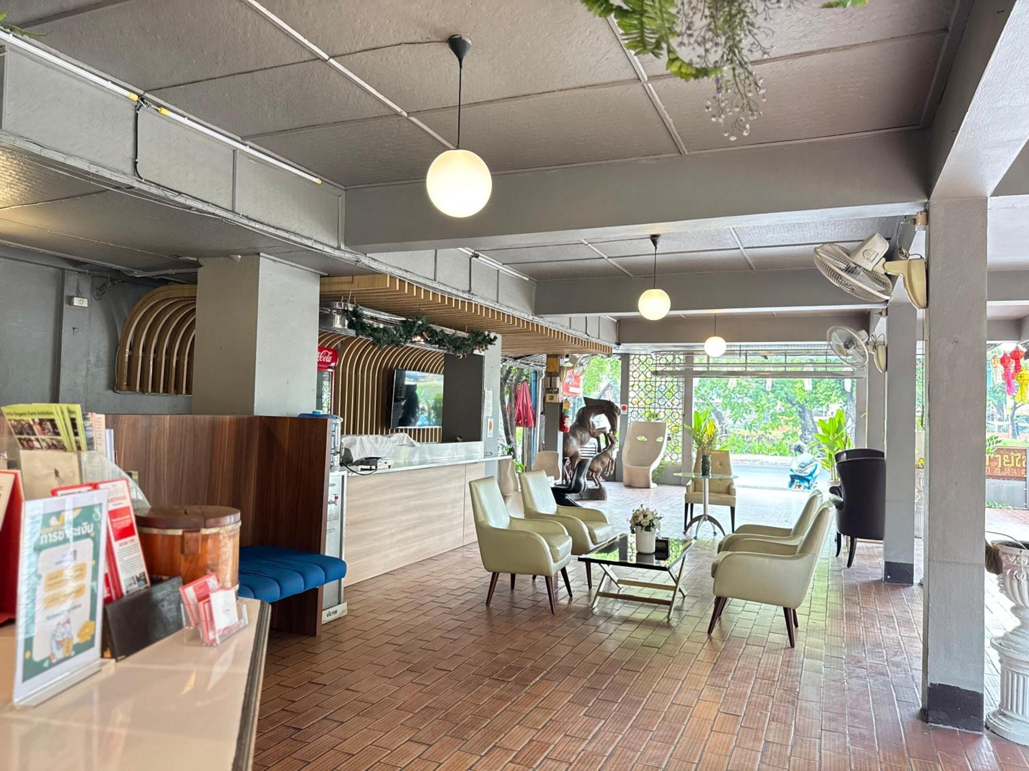 Hotel Collection O Khu Mueang Near Tha Phae Gate Formerly Lai Thai Chiang Mai