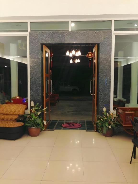 Hotel Natee Place Chiang Mai