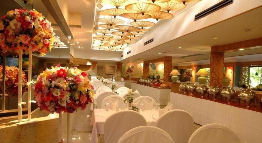 Hotel Holiday Garden Hotel&resort Sha Extra Plus Chiang Mai