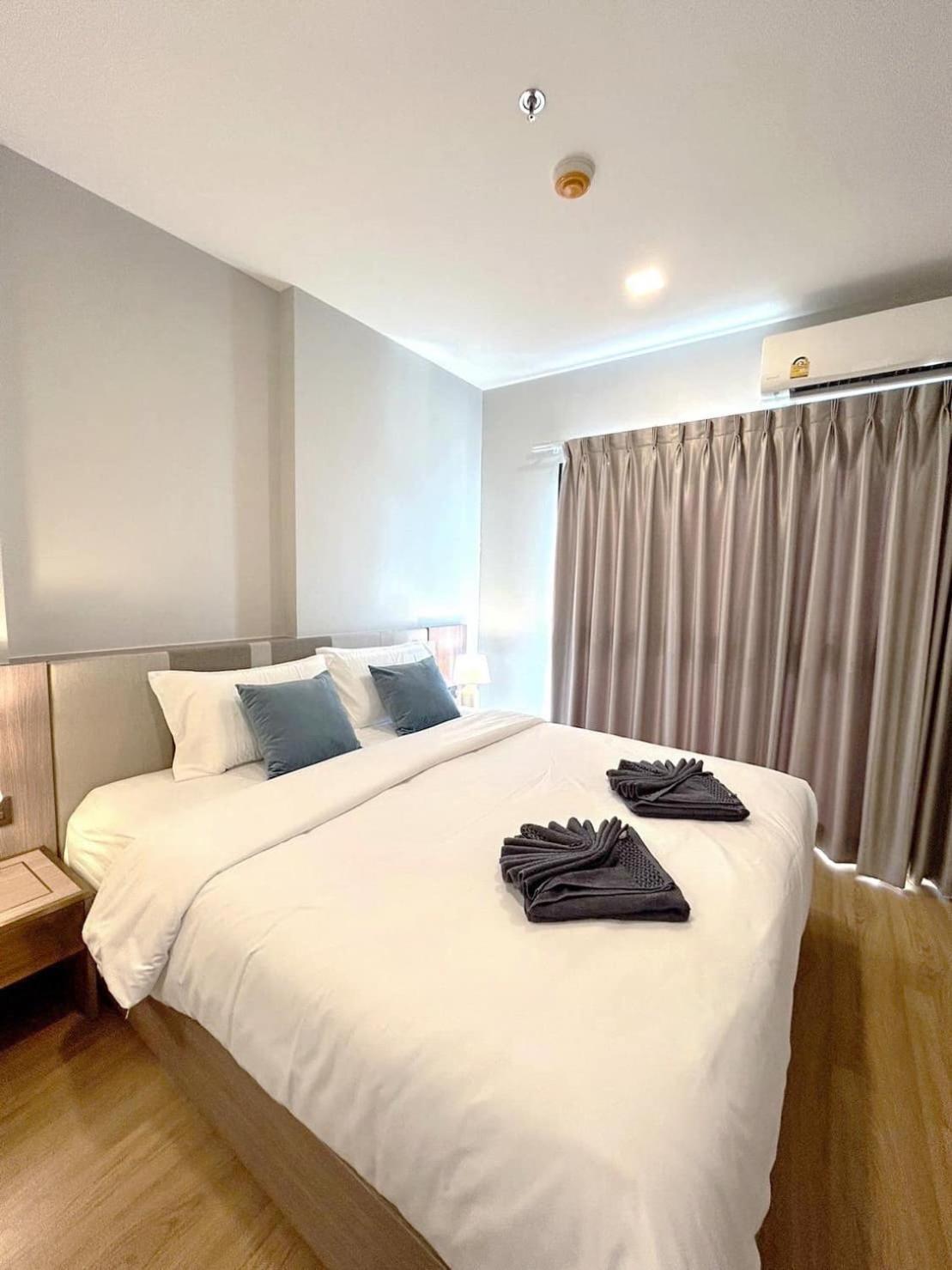 Apartment The Astra Sky River Luxury Condo,the Largest Pool And View