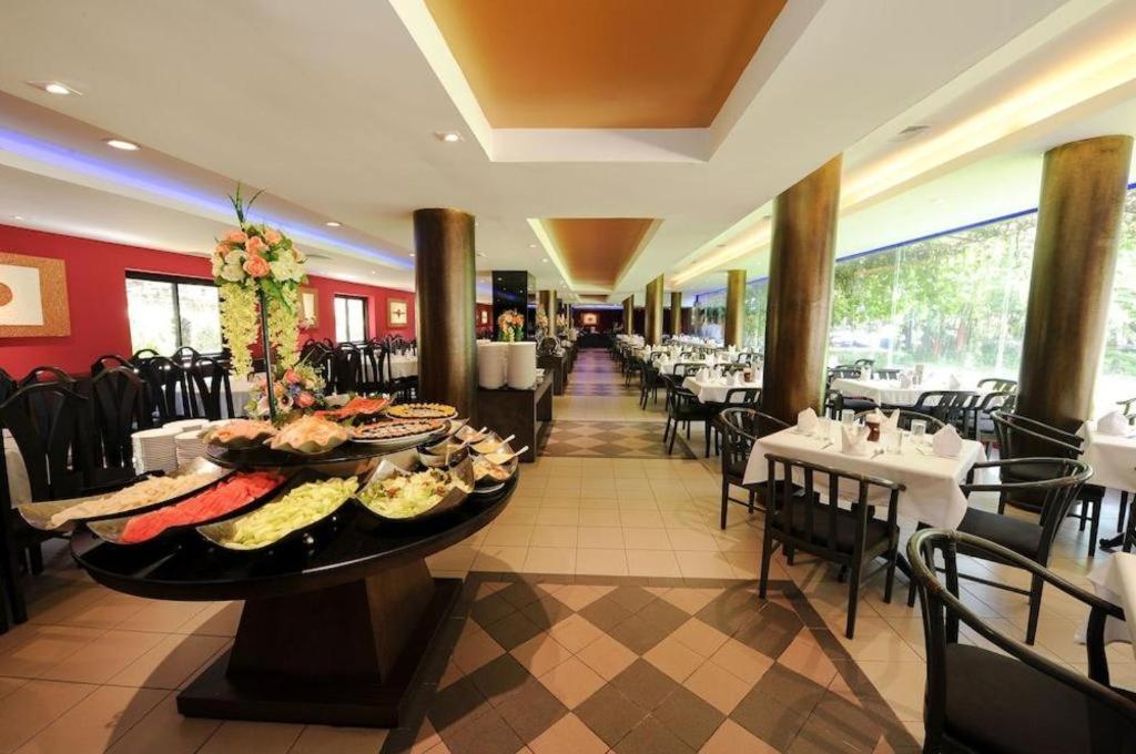 Garden Hotel 3*