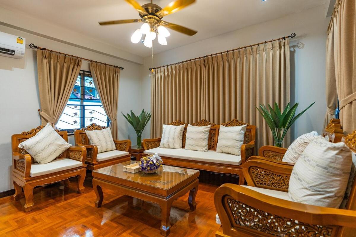 Standalone 3 Bedroom 160 Sqm With Huge Front And Back Yard, Next To The Internet-famous Park In The Ancient *