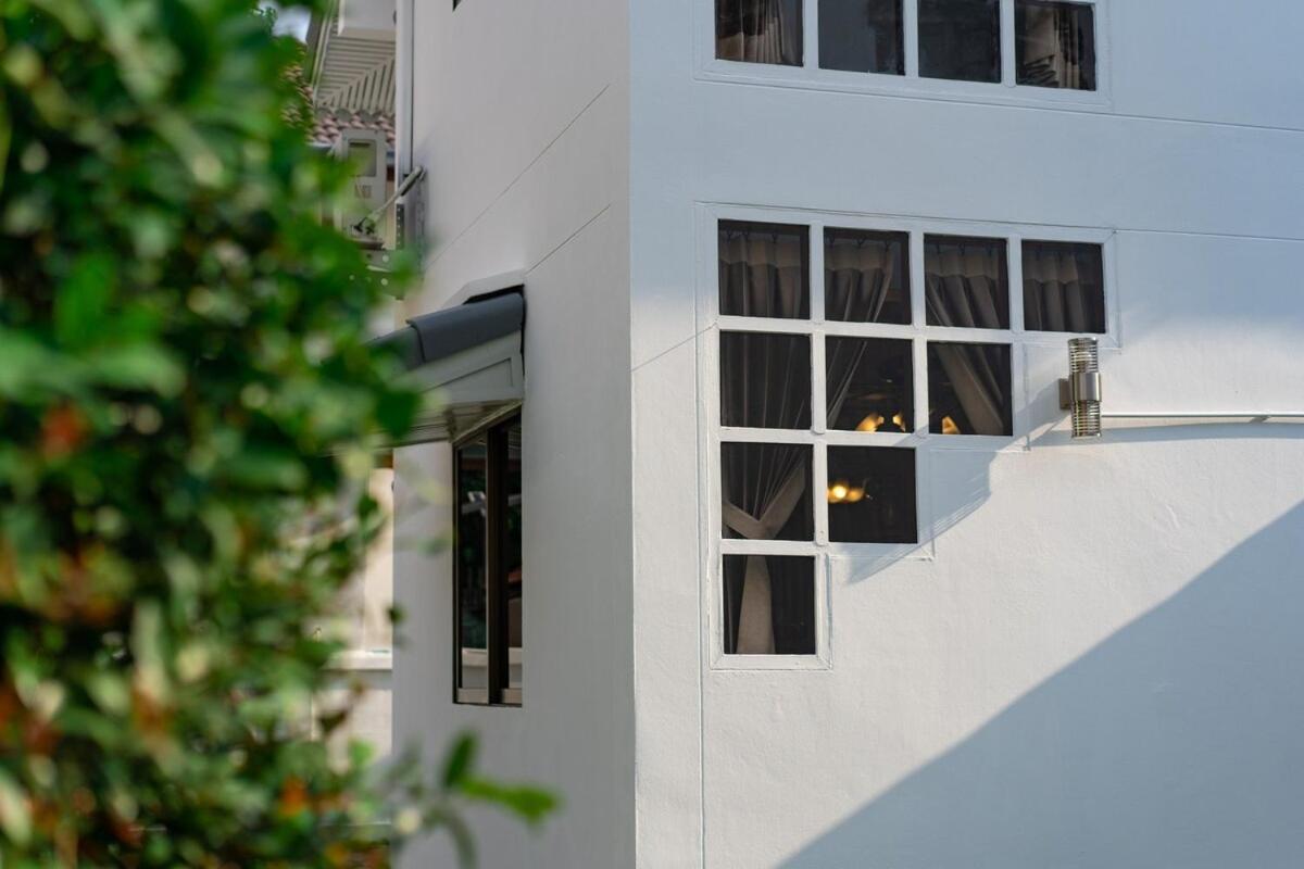 Standalone 3 Bedroom 160 Sqm With Huge Front And Back Yard, Next To The Internet-famous Park In The Ancient *