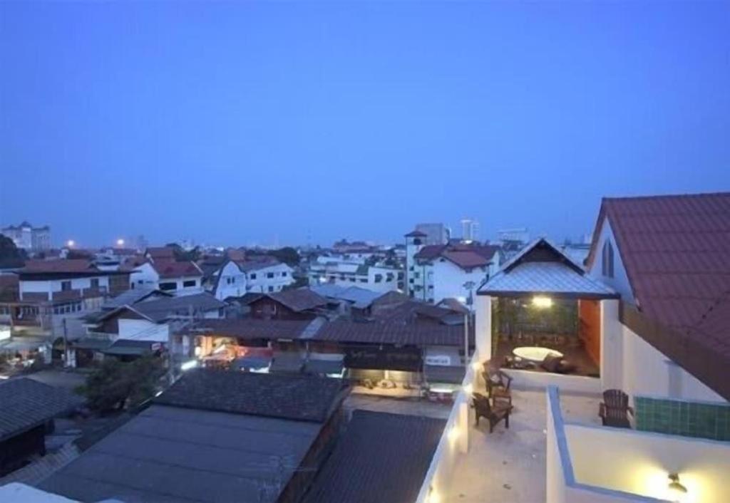 Anoma Boutique House