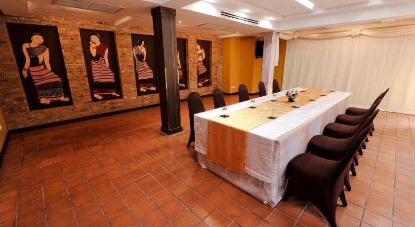 Holiday Garden Hotel&resort Sha Extra Plus Hotel