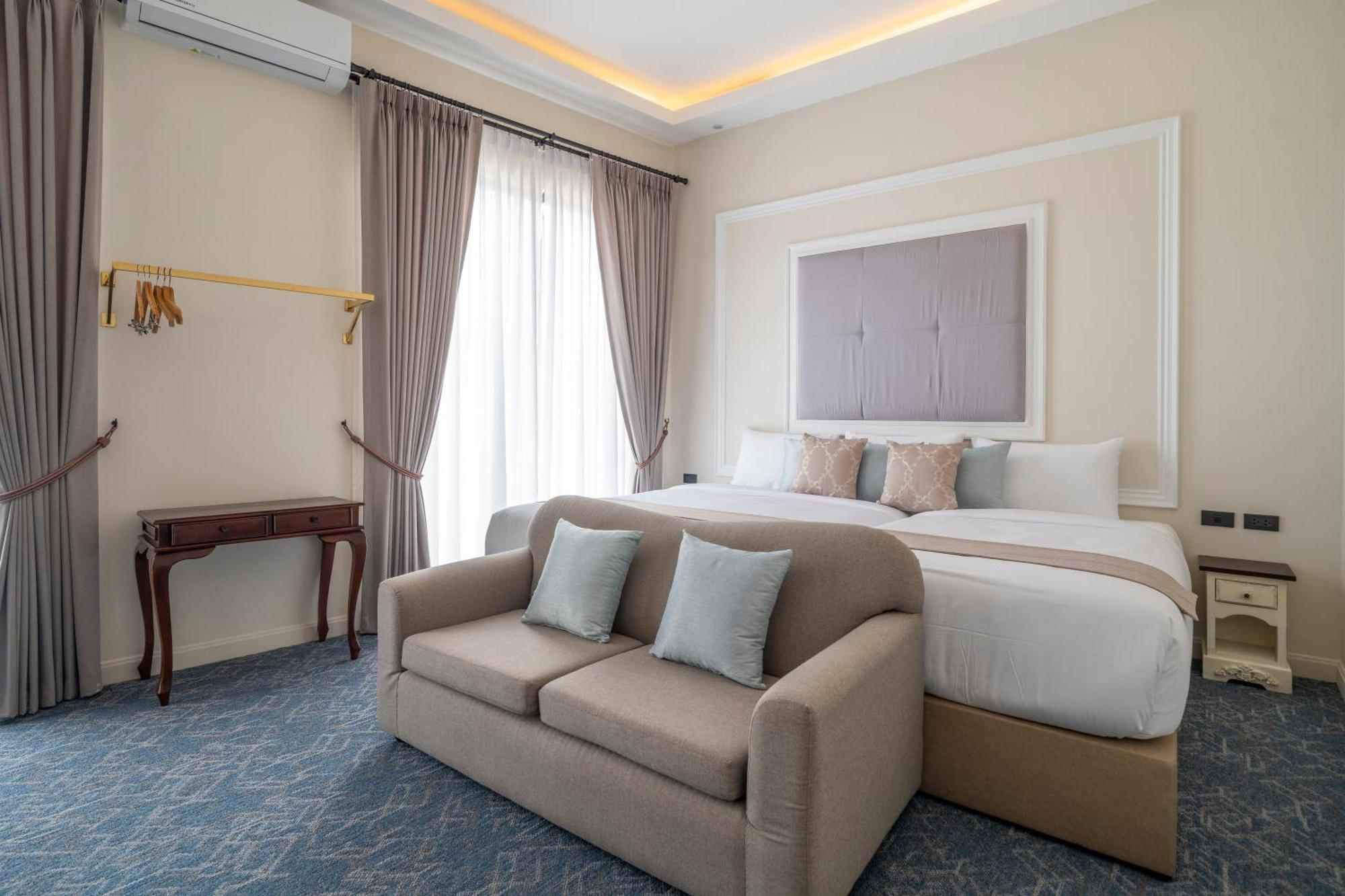 Sclass Penthouse Changmoi Road Center Old Apartment